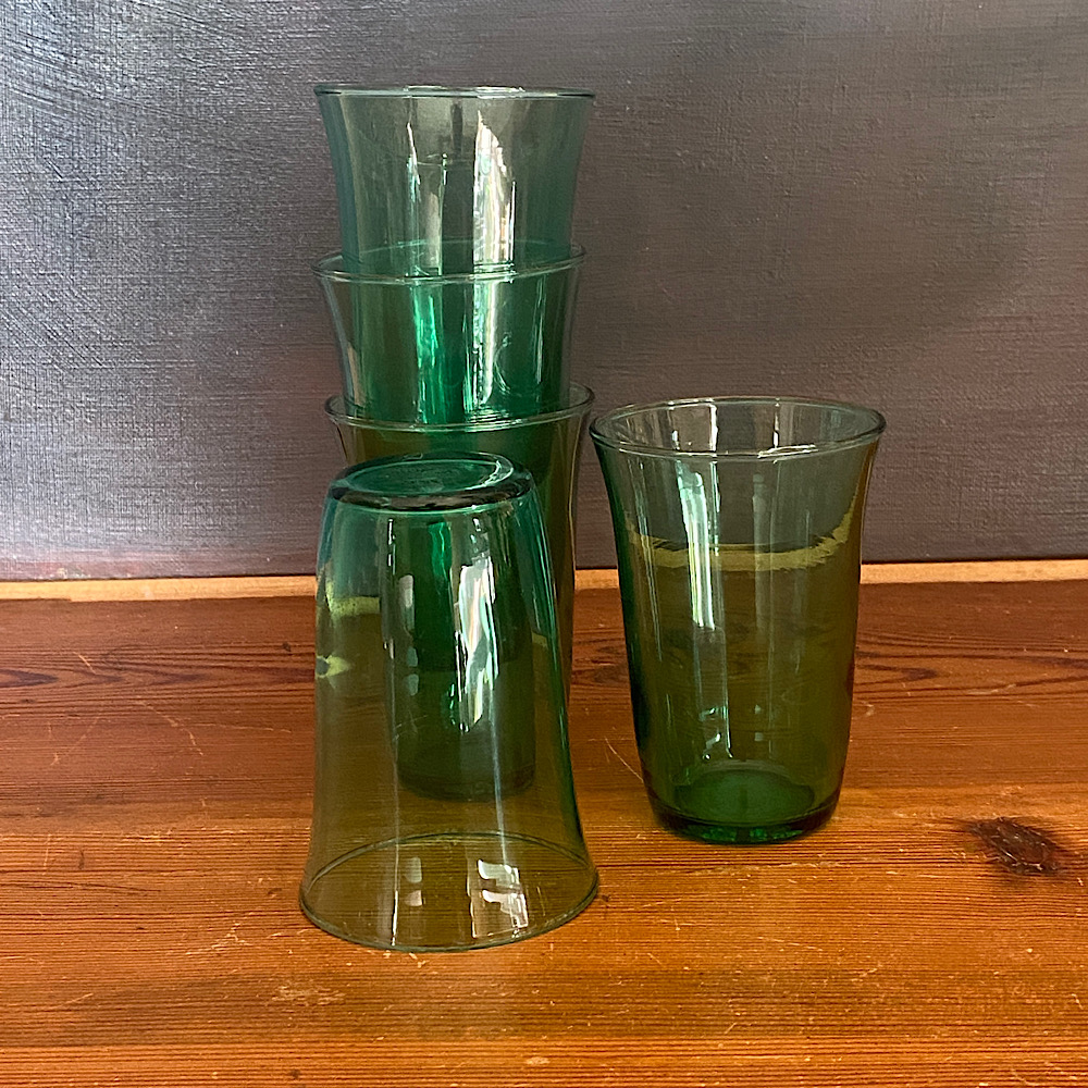 French water glasses in beautiful green glass from Bellevue Vintage