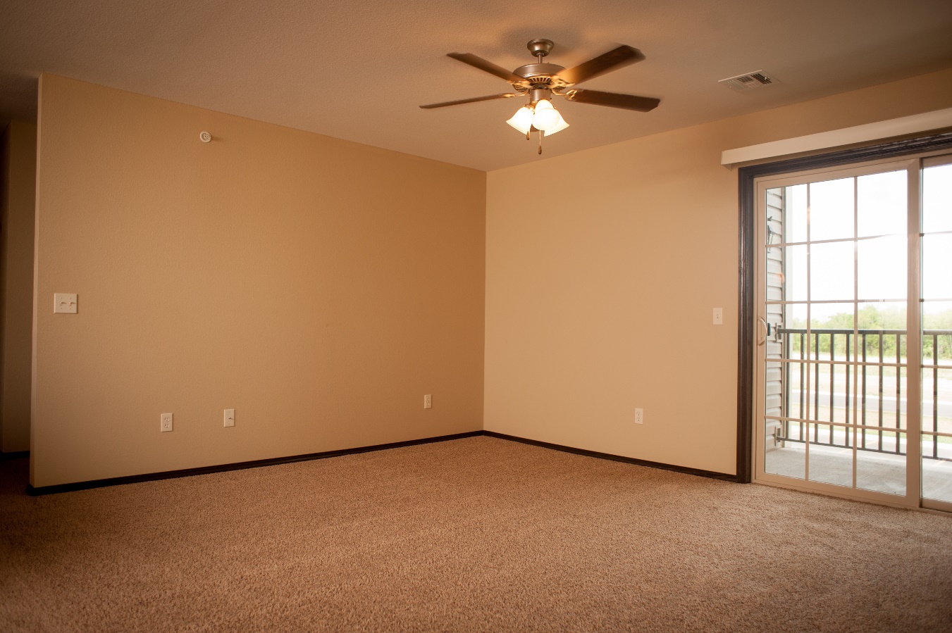 The Plaza of b City Bell Management