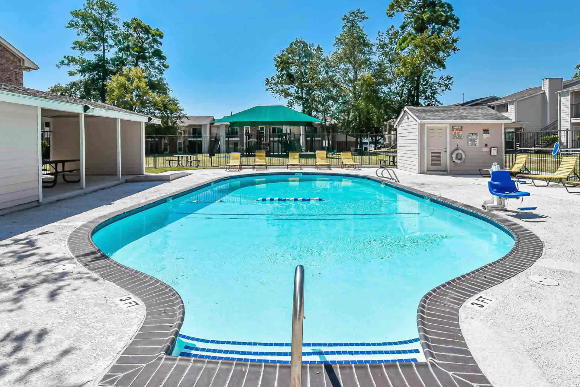 The 800 at Bellshire Apartments (936)7568849