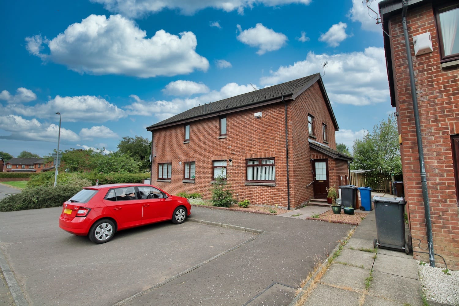 Ashfield, G64 3DR Bellus Property