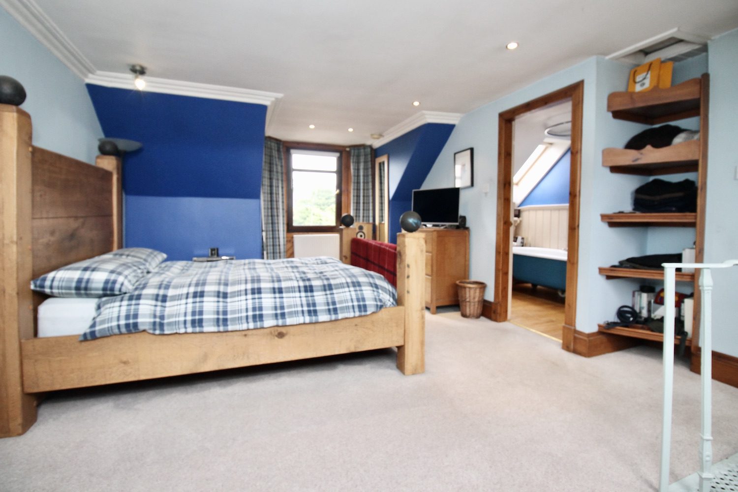 Springfield Road, G64 1PH Bellus Property