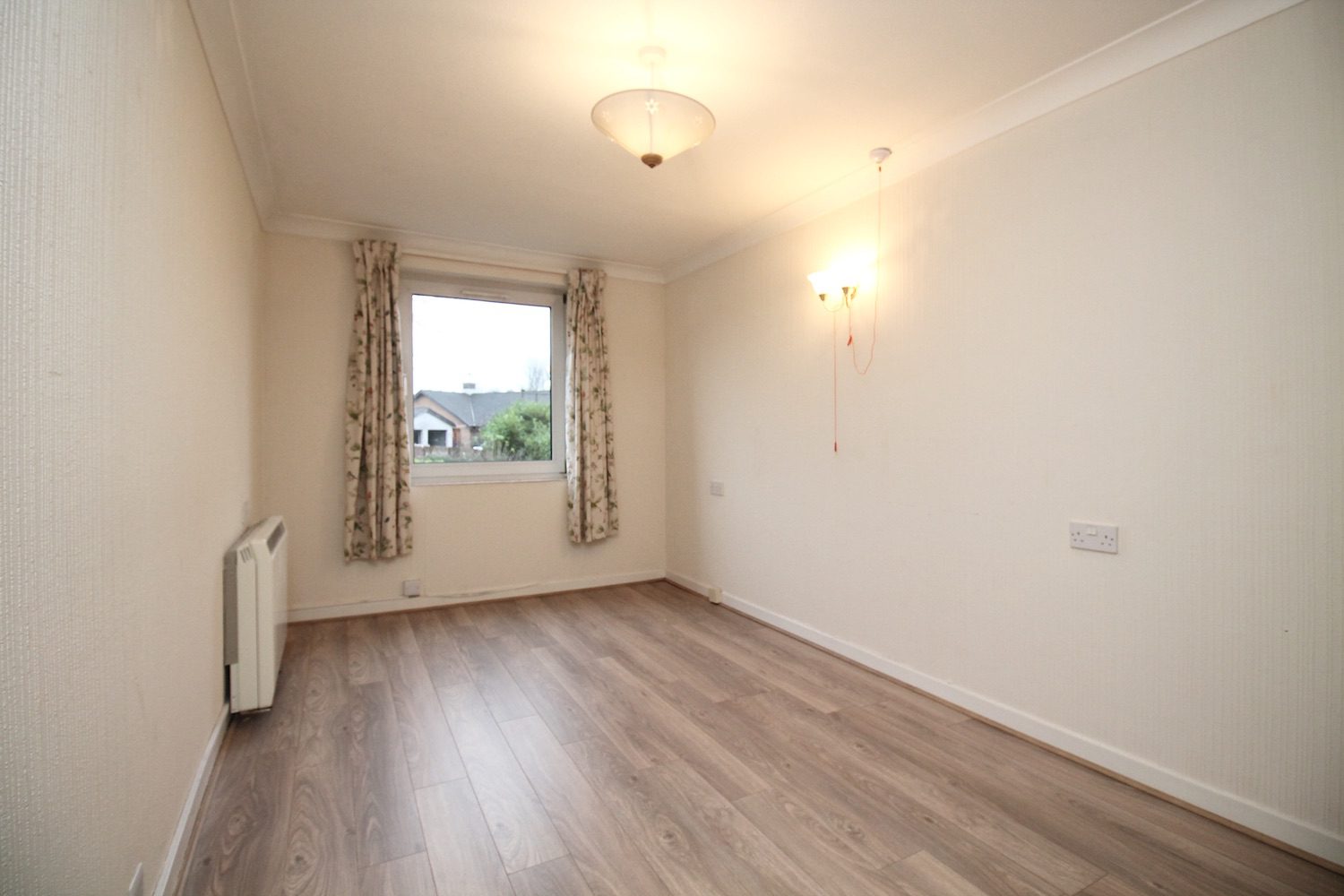 Springfield Court, G64 1PN Bellus Property