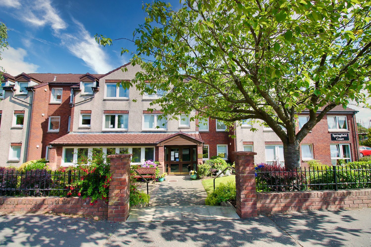 Springfield Court, G64 1PN Bellus Property