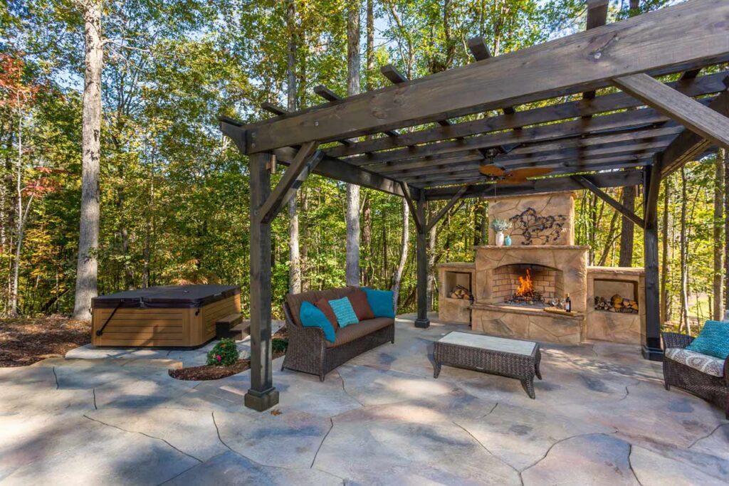 Bellus Terra Raleigh Landscaper Patios, Fireplaces & Decks