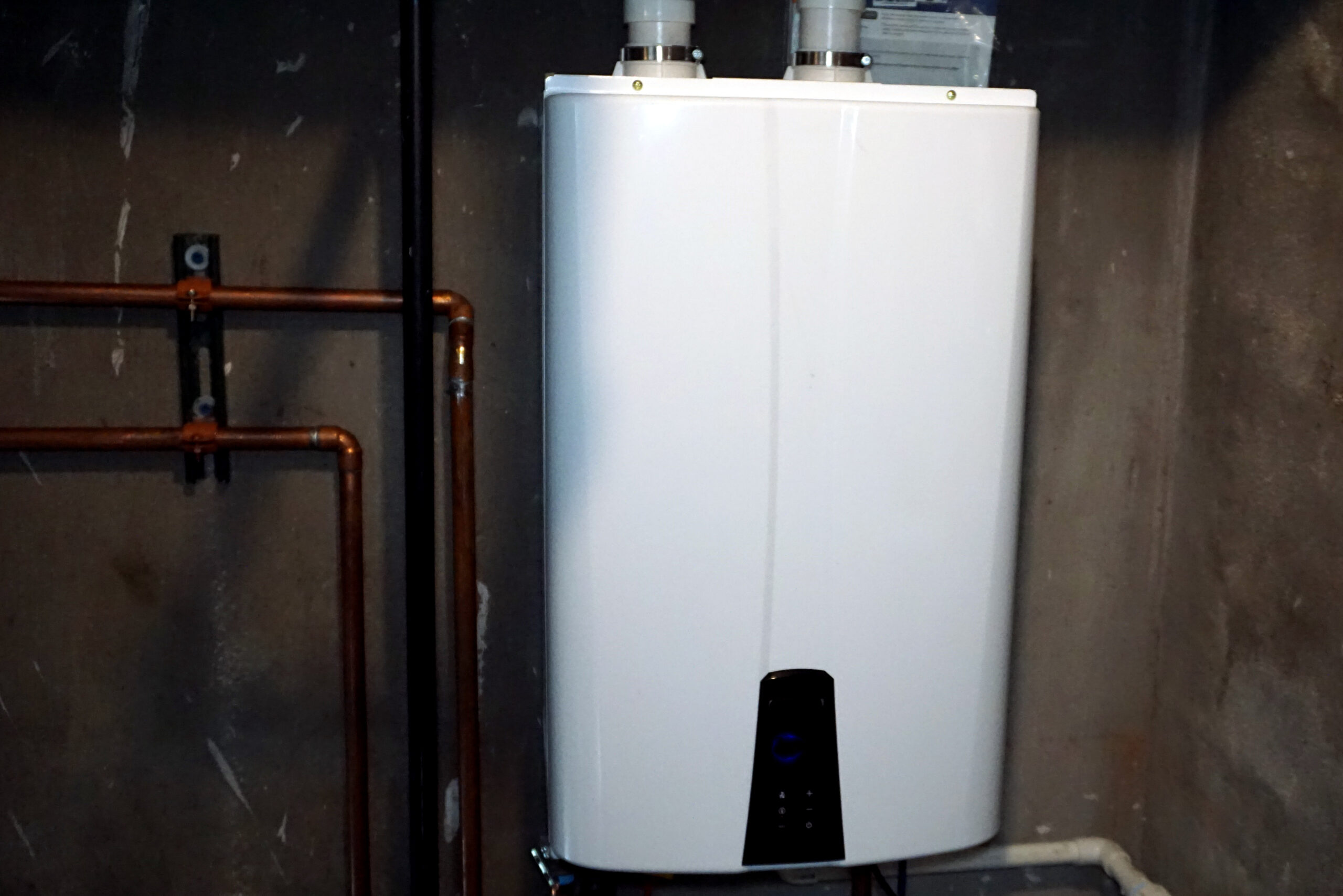 Tankless Water Heaters vs. Traditional Water Heaters Beloman