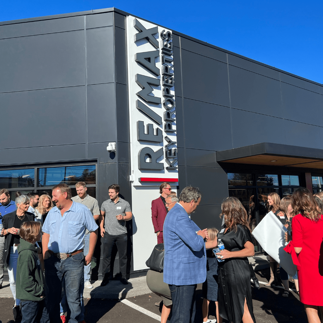 Ribbon Cutting Showcase—RE/MAX Key Properties Bend Chamber of Commerce