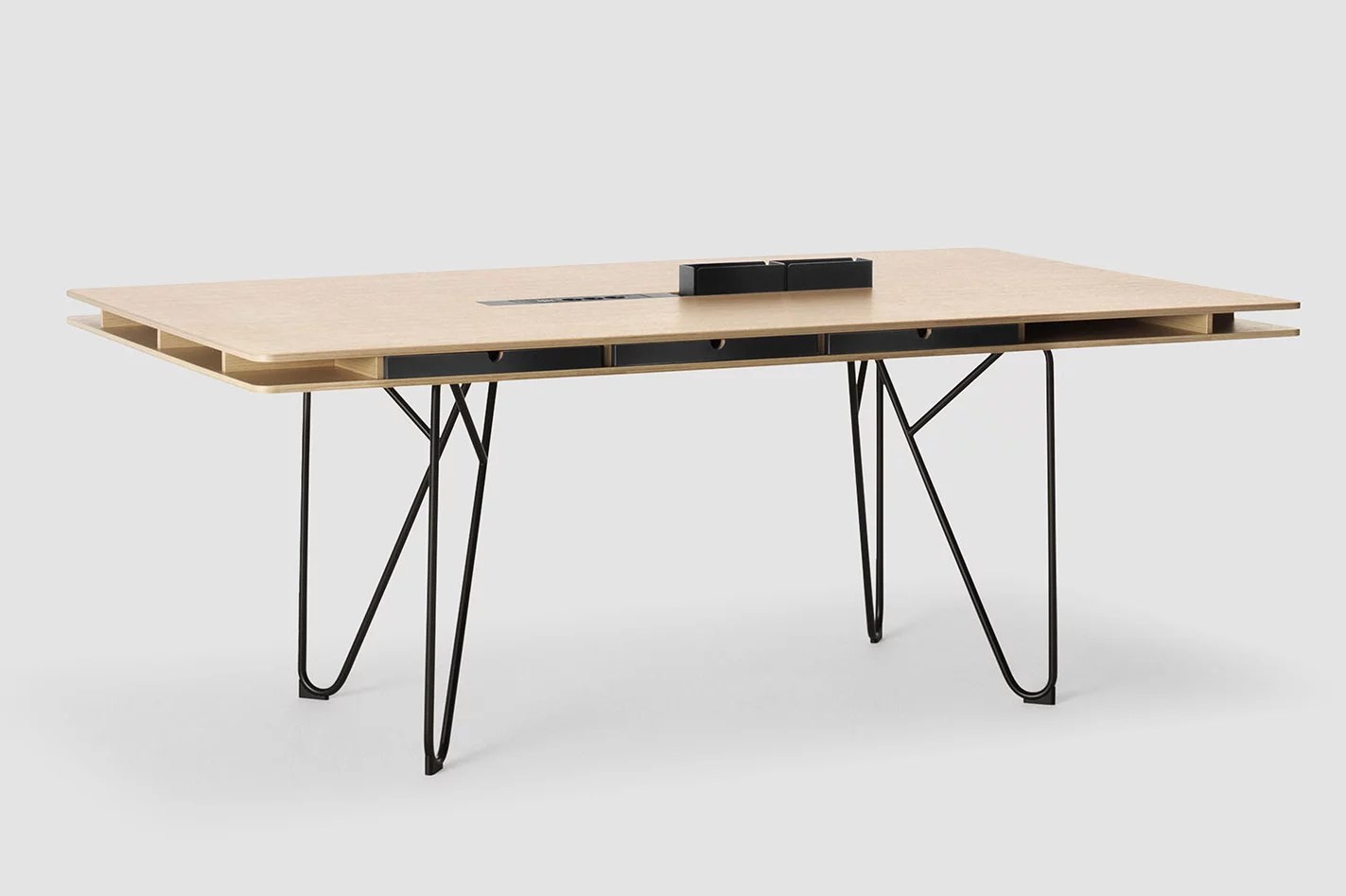 STUDIO SWING CONFERENCE TABLE Bene Office Furniture