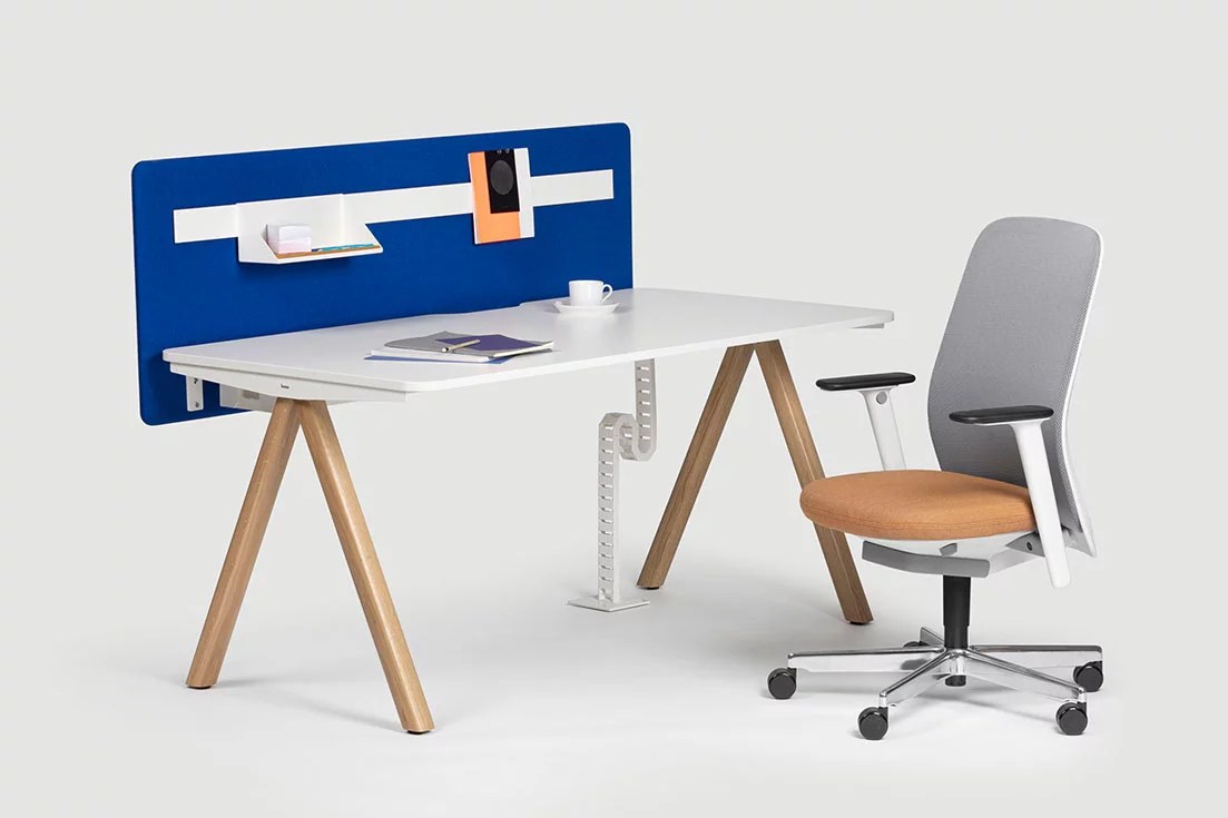 DELTA PURE BY BENE Bene Office Furniture