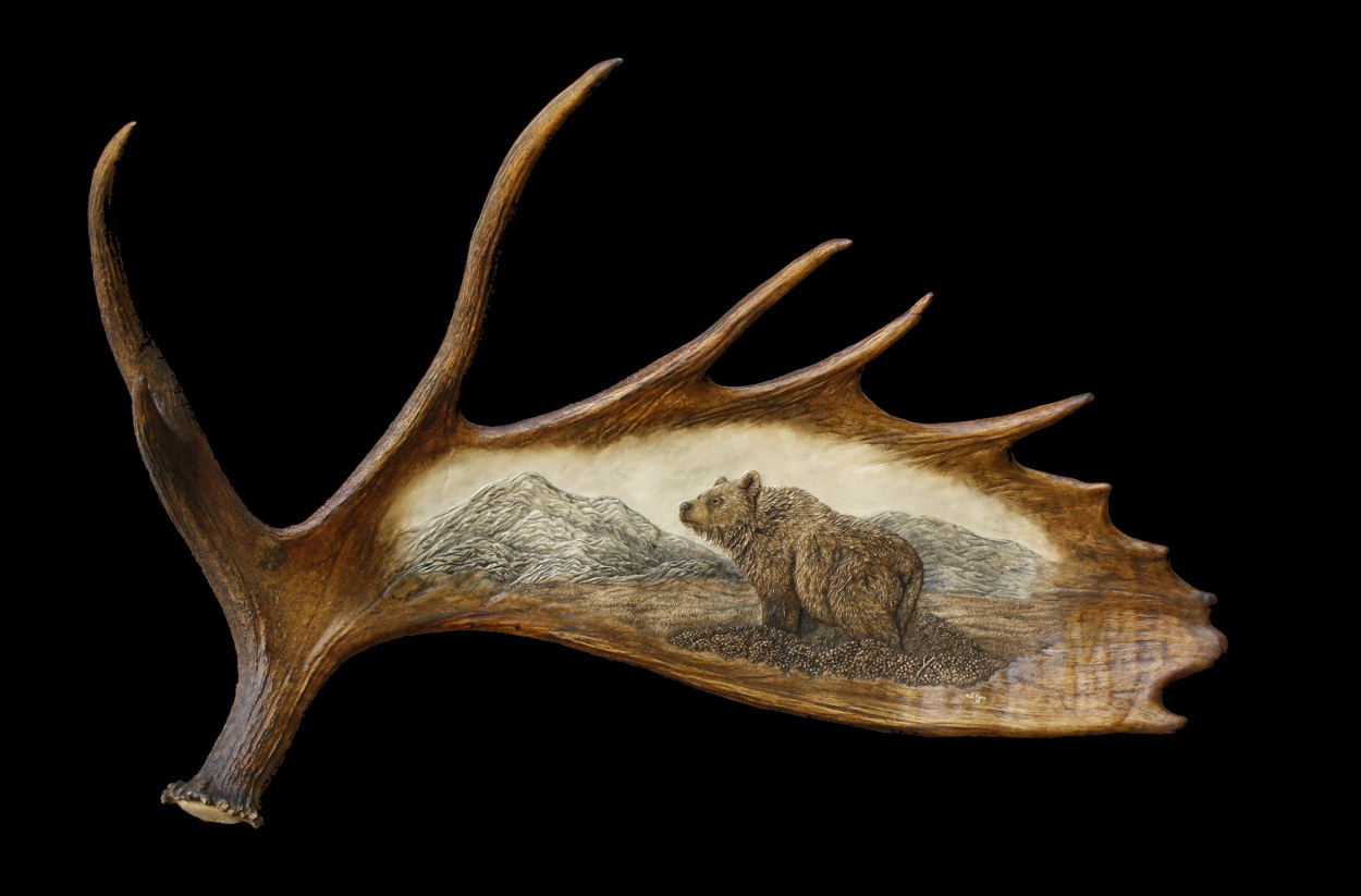 Carved signed moose antler www.ugel01ep.gob.pe
