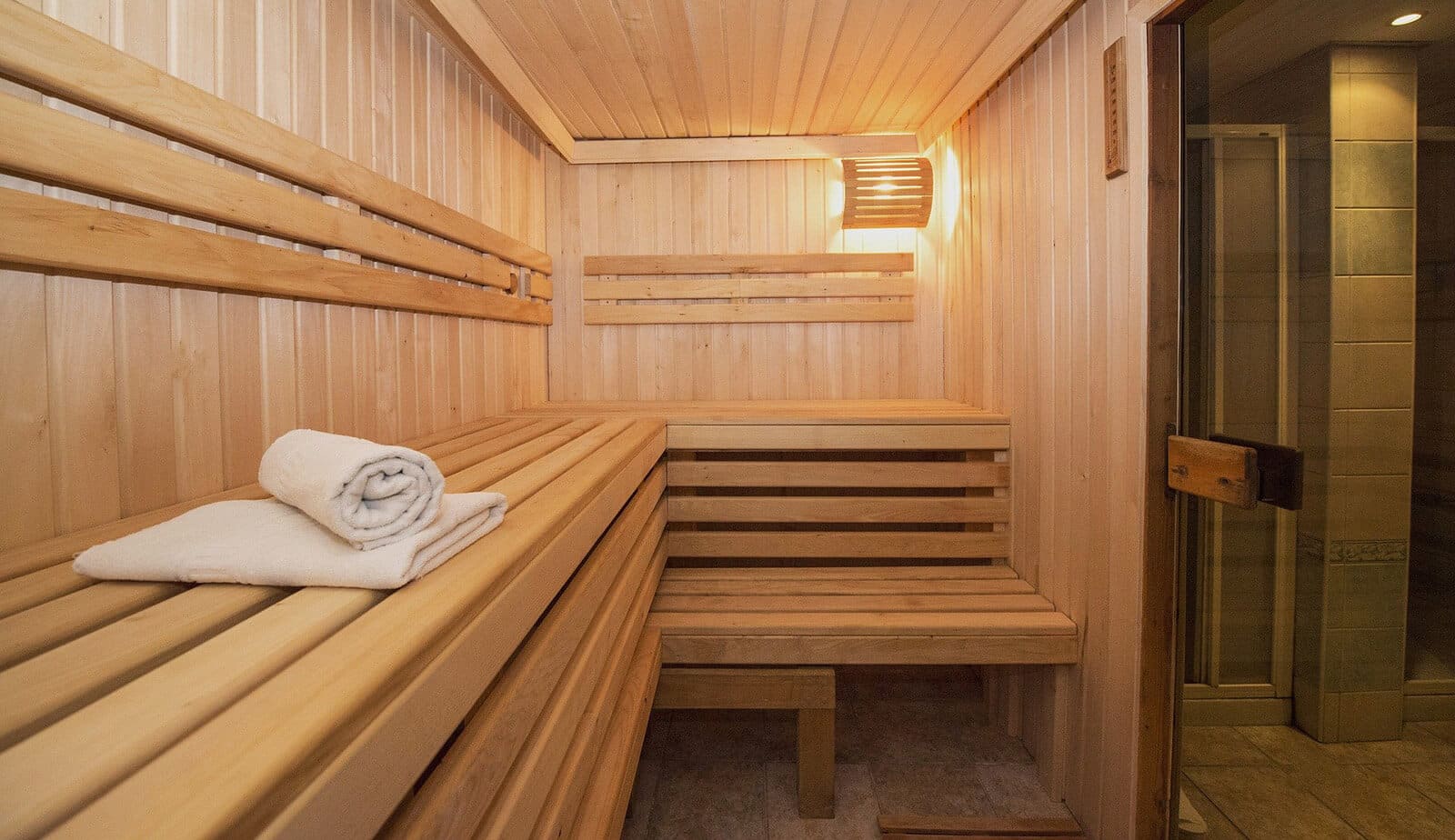 Hot Tub Vs Sauna Benefits Beninati Pools