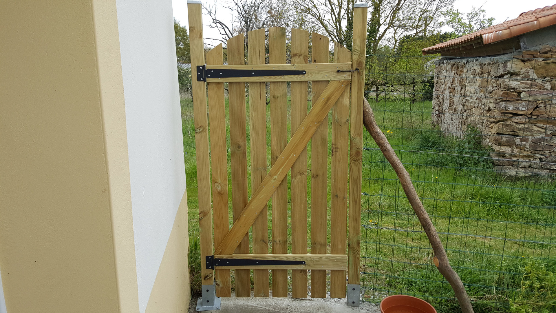 Fabriquer un PORTILLON en bois DIY Ben Maker