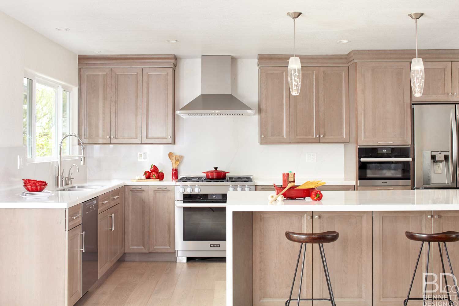 Warm Transitional Kitchen Remodel