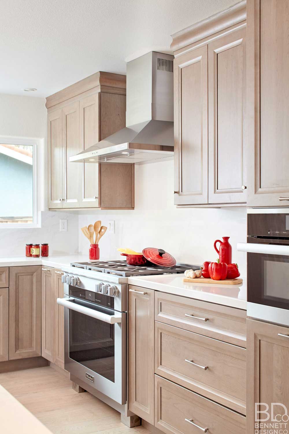 Warm Transitional Kitchen Remodel