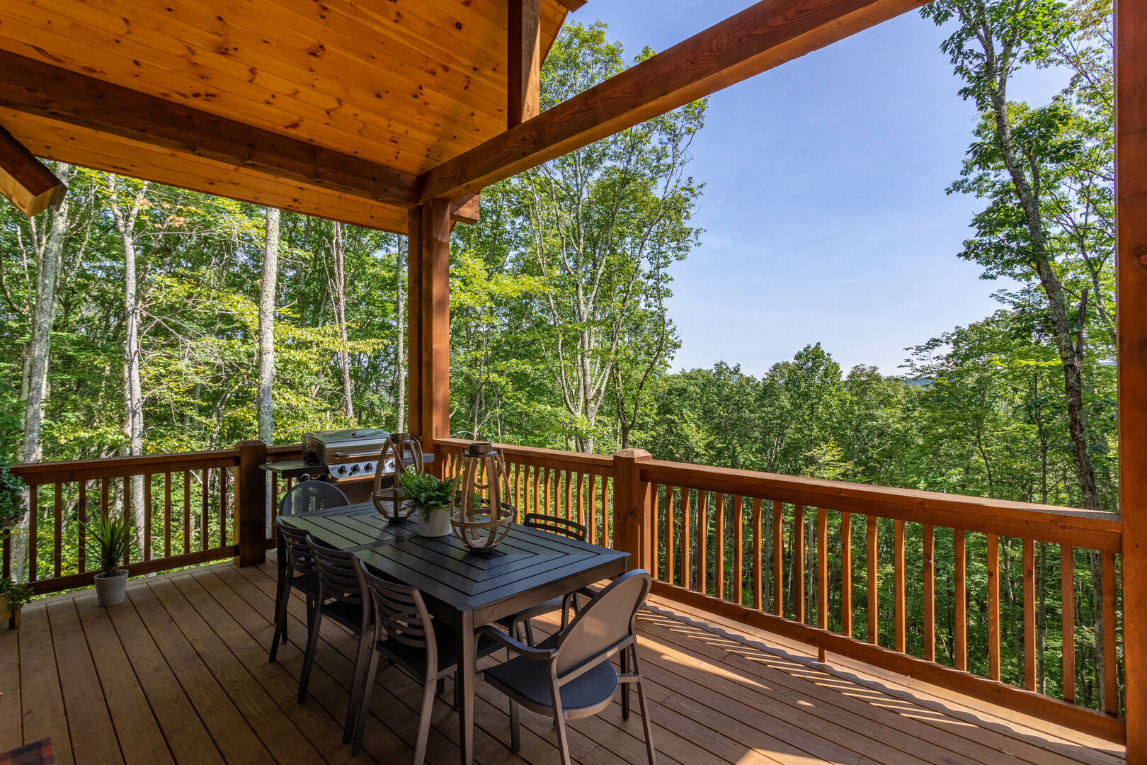 Fine Homes Zach Home Builders