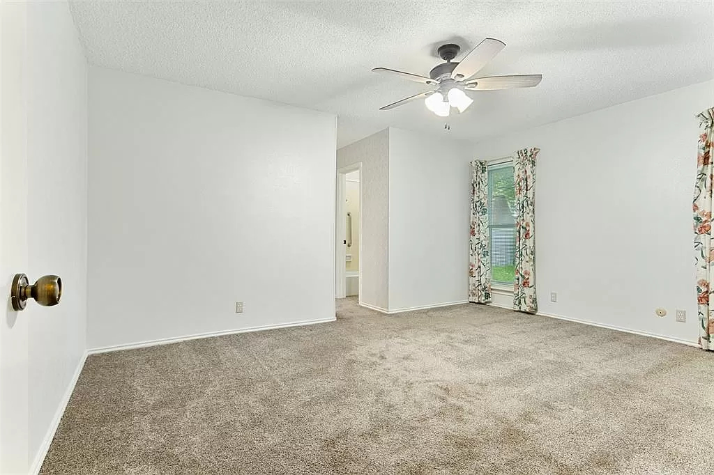 Arlington Home For Sale 2607 Smouldering Wood Dr, Arlington, TX 76016