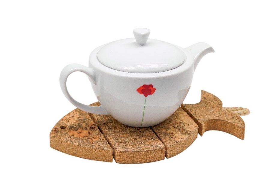 Bassy Fish Cork Trivet with handle BENT & BREE, Hold Nature