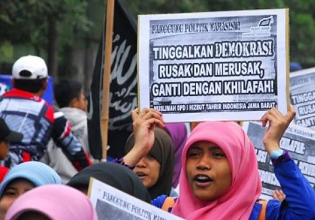 Mengapa Negara yang Terobsesi pada Agama Cenderung Miskin dan