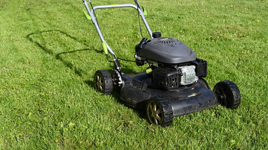 How to Maintain Your Residential Lawn Mower Berger Hargis Landscape
