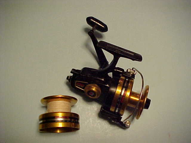 PENN SPINFISHER 750SS SPINNING REEL WITH EXTRA SPOOL, PRE-OWNED