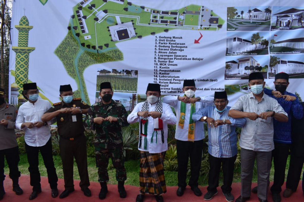 Dandim 0403/OKU Dampingi Gubernur SumSel Peletakan Batu