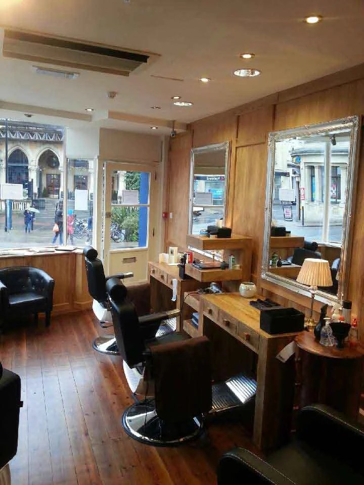 BERKELEY BARBERS 39, QUEENS ROAD, CLIFTON, BRISTOL BS8 1QE 0117 925 8264