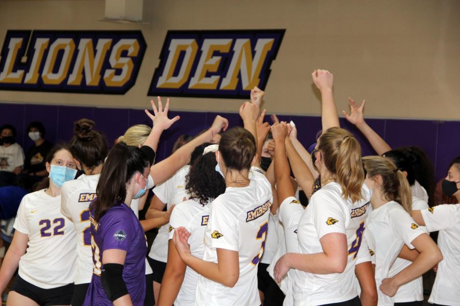 Women’s volleyball dominant in return