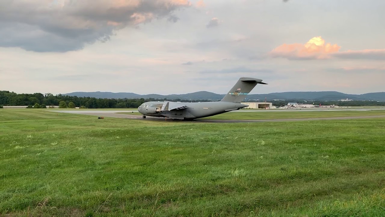 USAF Boeing C17A Visits Reading Regional Airport