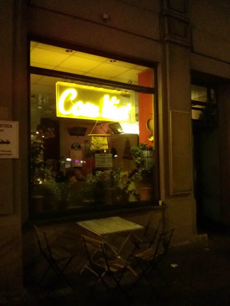 Asian Restaurant at Alexanderplatz Com Viet