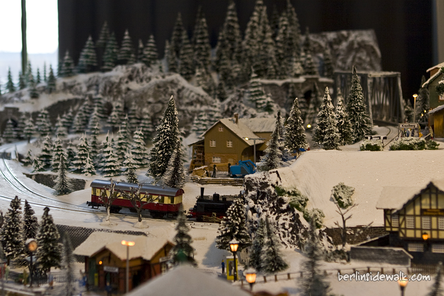 Model Railway Exhibition at Berlin’s Ostbahnhof BERLIN SIDEWALK