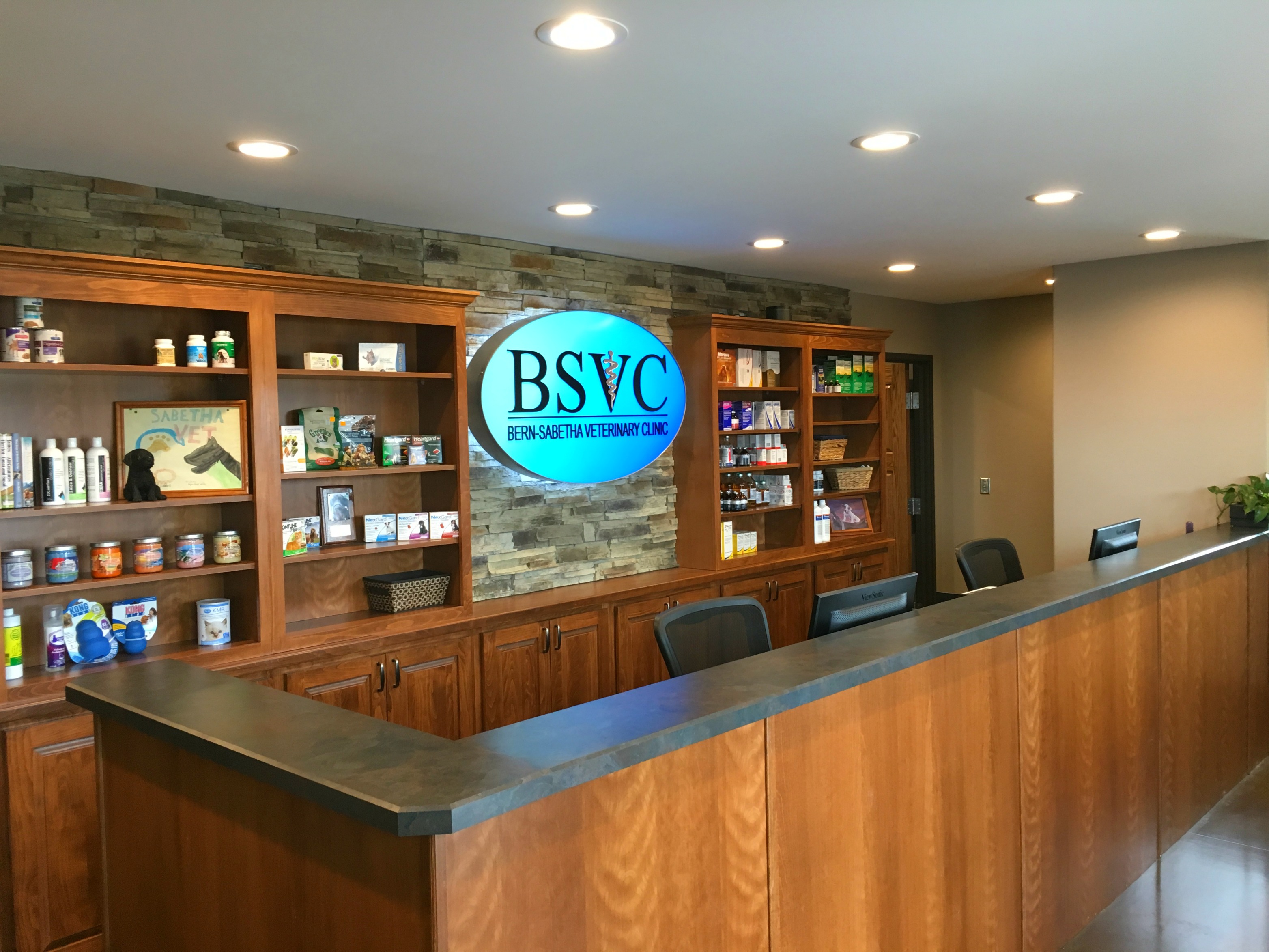 Hospital Tour Bern Sabetha Veterinary Clinic