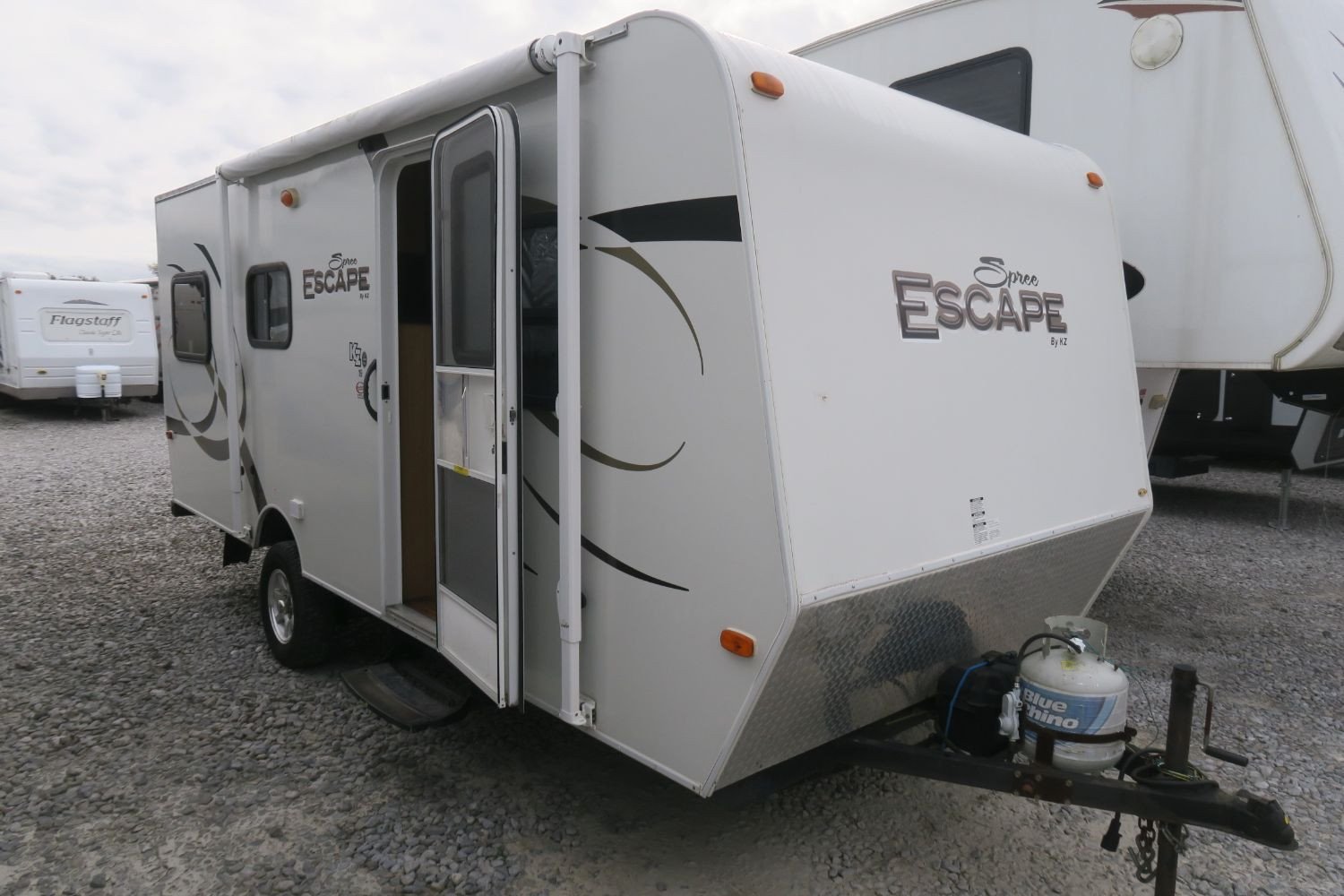 USED 2011 SPREE ESCAPE 19 Overview Berryland Campers