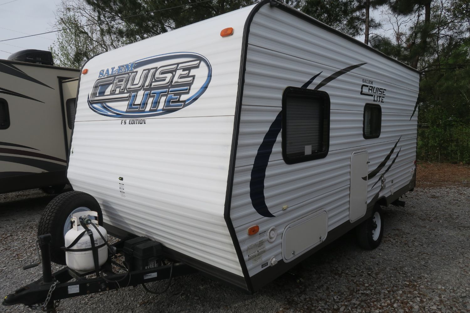 USED 2013 SALEM CRUISE LITE 185RB Overview Berryland Campers