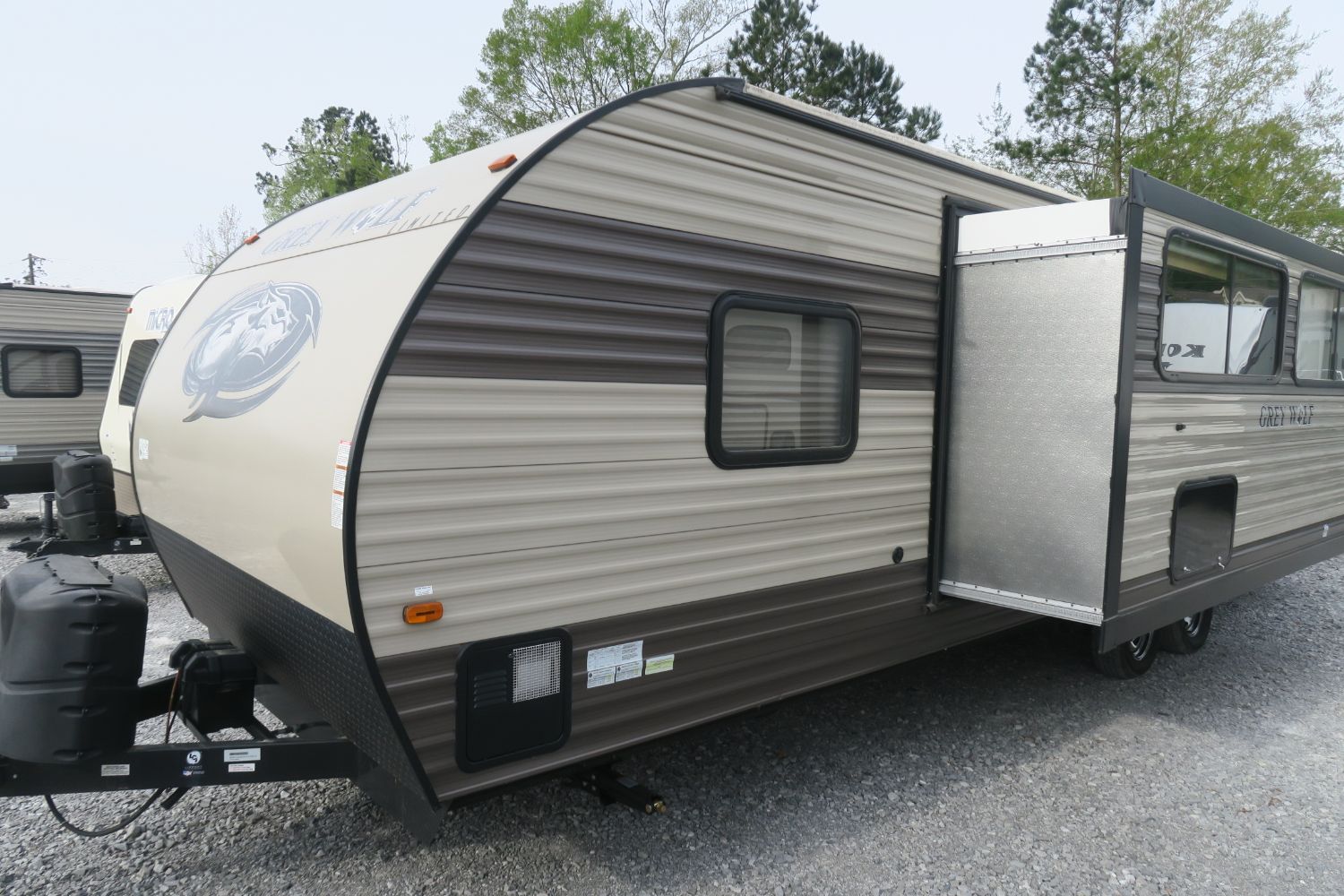 USED 2017 CHEROKEE GREY WOLF 26DBH Overview Berryland Campers