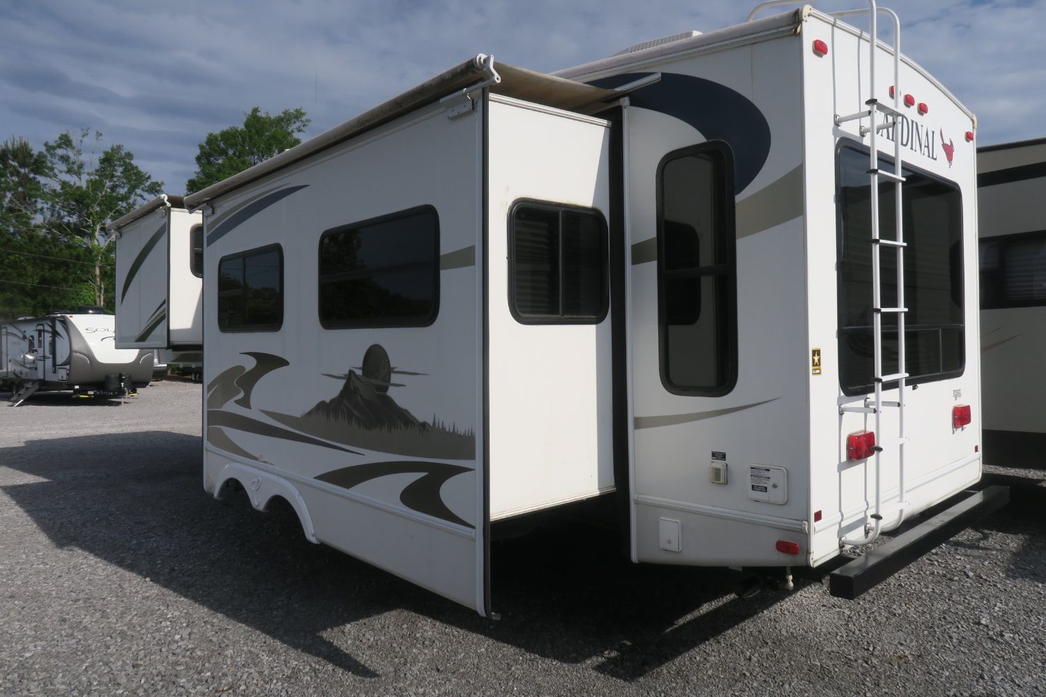 USED 2008 CARDINAL LIMITED 30WBLE Overview Berryland Campers