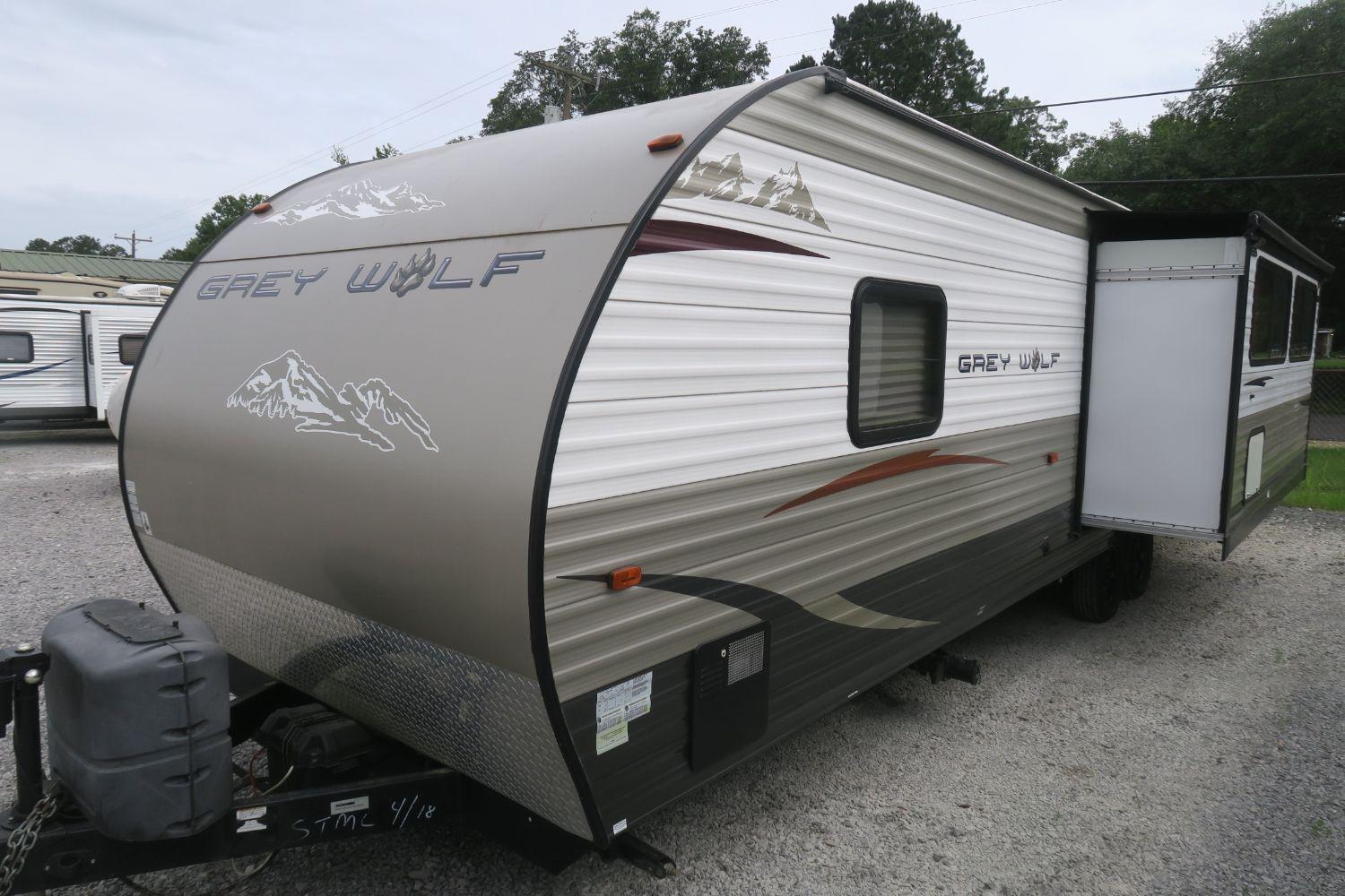 USED 2014 CHEROKEE GREY WOLF 29VT Overview Berryland Campers