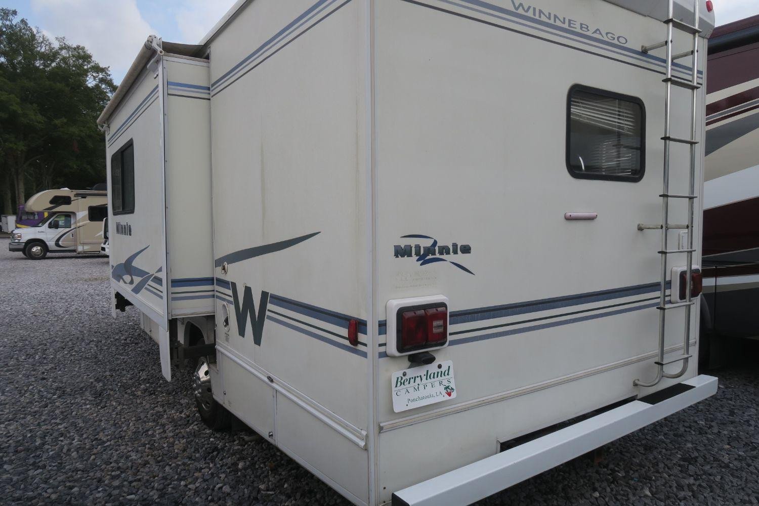 USED 2003 MINNIE WINNIE 24F Overview Berryland Campers