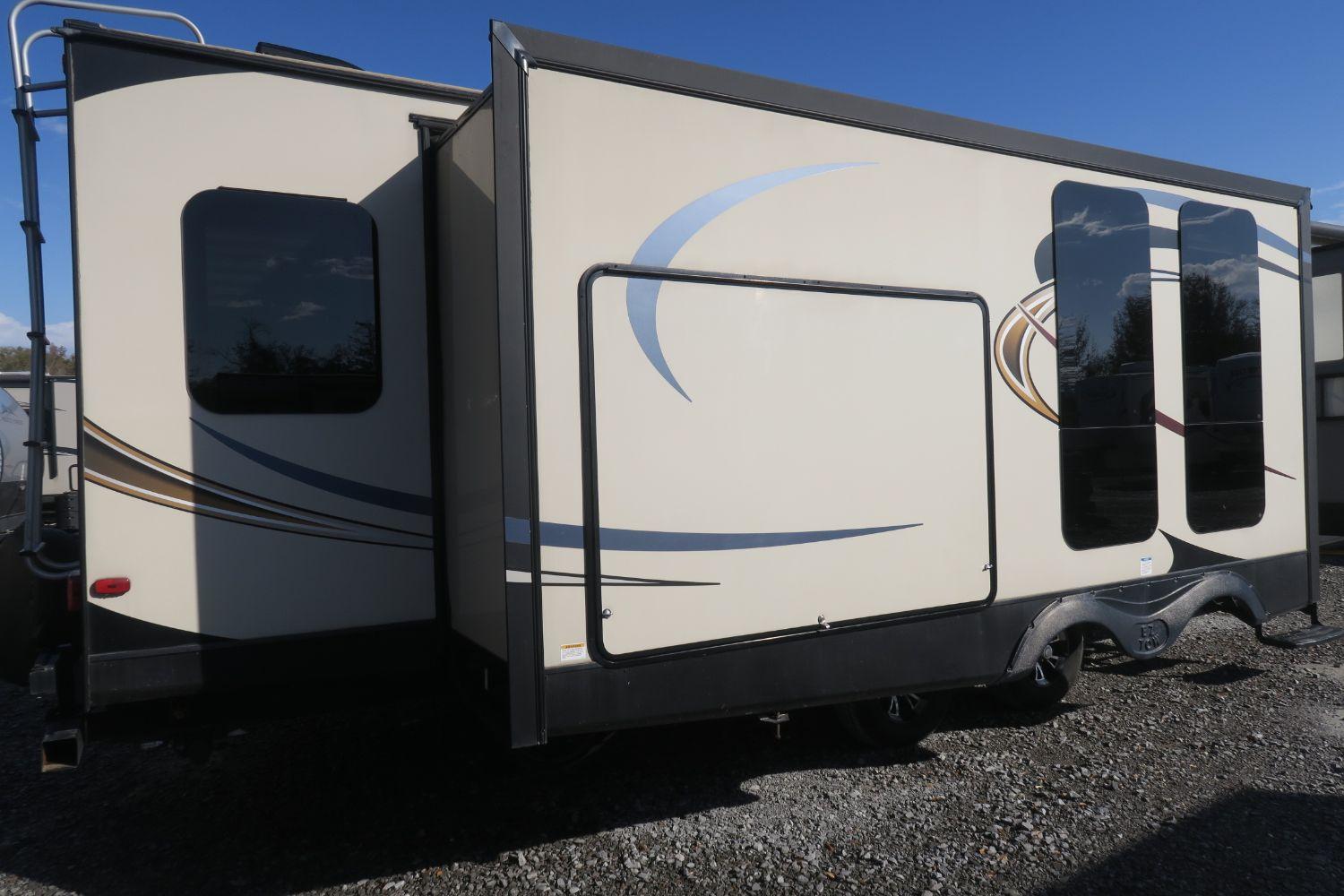 USED 2016 LACROSSE 330RST Overview Berryland Campers