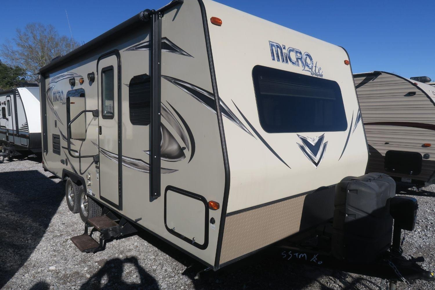 USED 2018 FLAGSTAFF 23LB Overview Berryland Campers