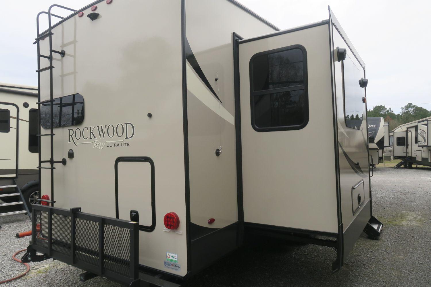 NEW 2020 ROCKWOOD SIGNATURE ULTRA LITE 2896MB Overview Berryland Campers