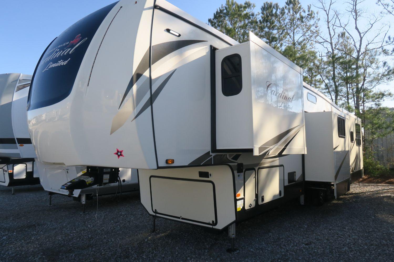 NEW 2020 CARDINAL LIMITED 377MBLE Overview Berryland Campers
