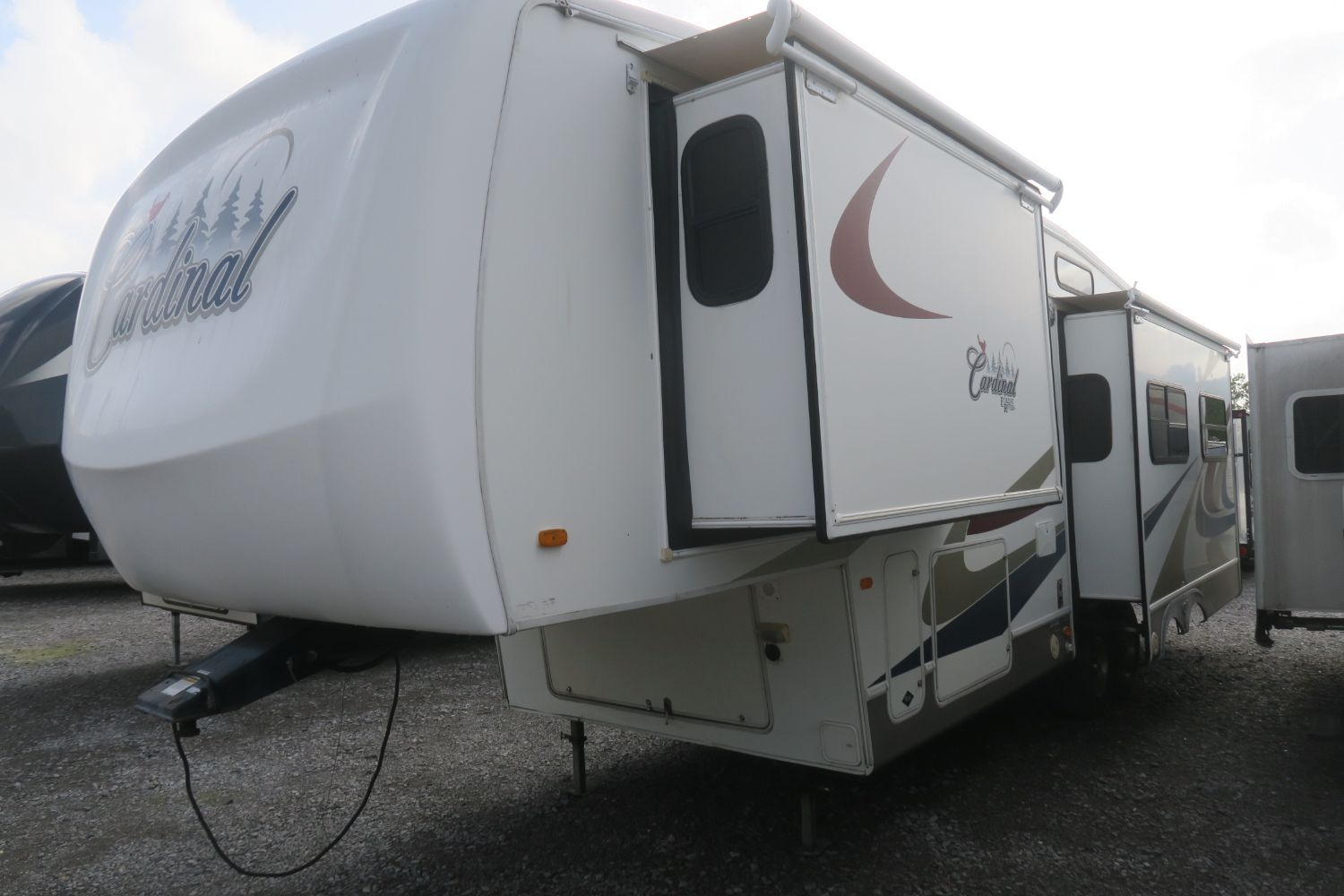USED 2007 CARDINAL LIMITED 30TS Overview Berryland Campers