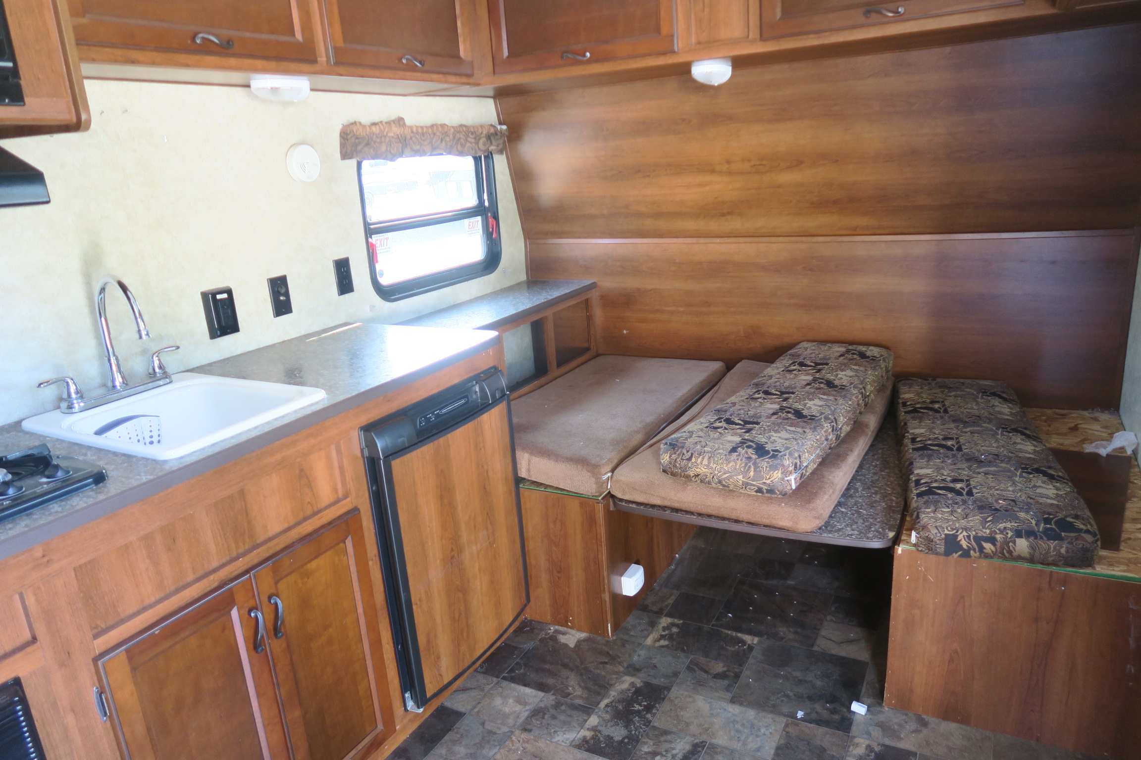 USED 2013 AVENGER 14RB Overview Berryland Campers