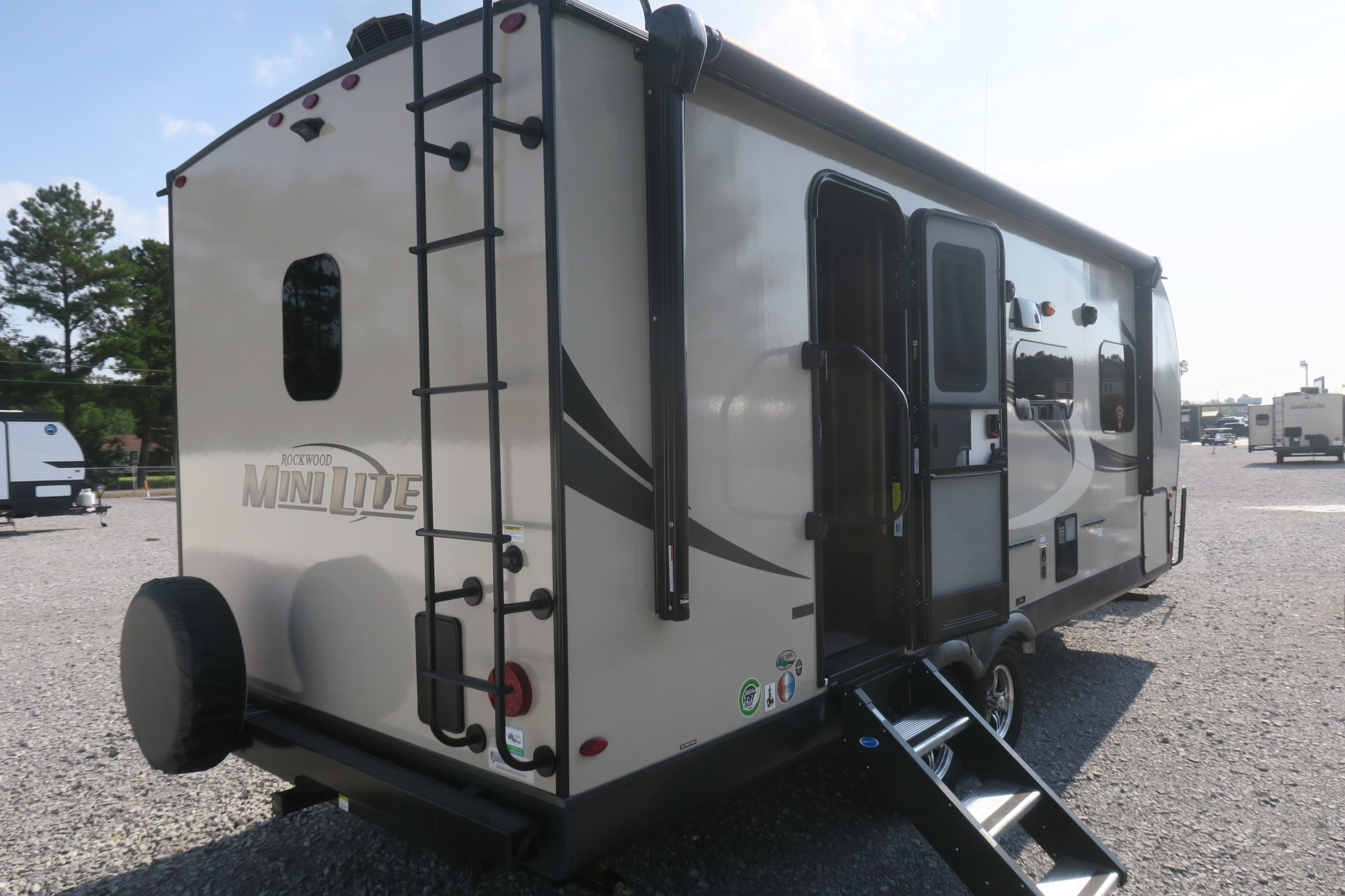 NEW 2021 ROCKWOOD MINI LITE 2511S Overview Berryland Campers