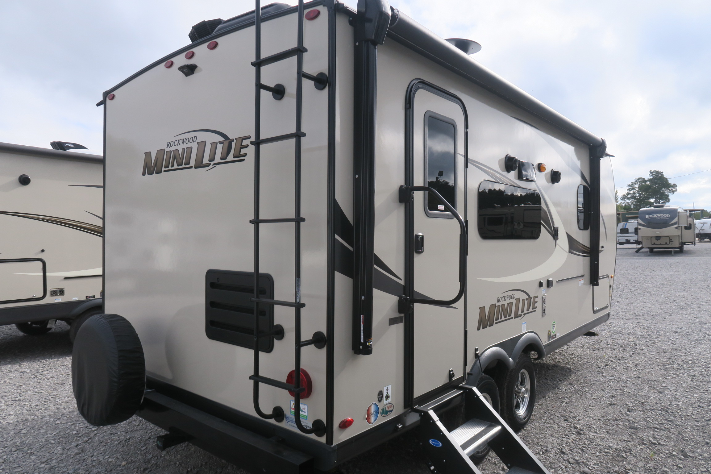 NEW 2021 ROCKWOOD MINI LITE 2109S Overview Berryland Campers