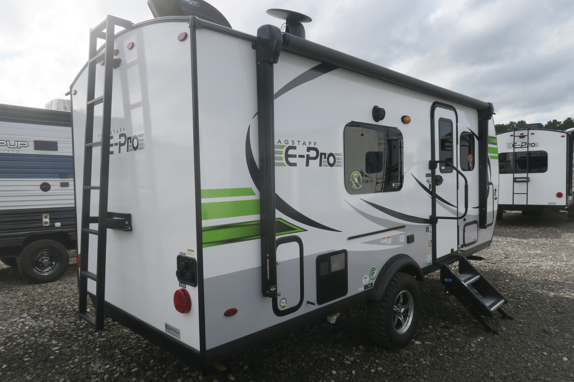 NEW 2021 FLAGSTAFF EPRO 19FD Overview Berryland Campers