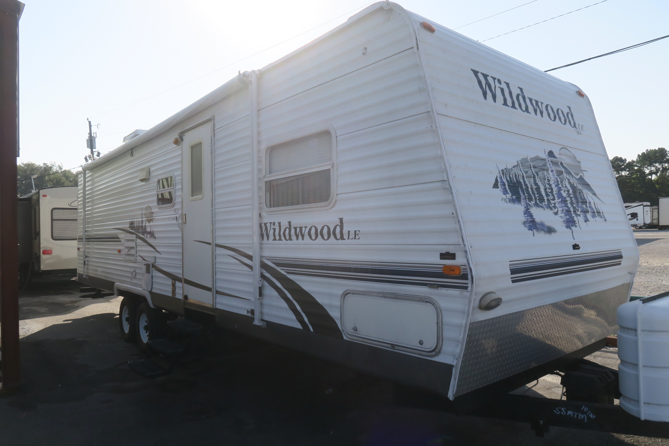 USED 2005 WILDWOOD 30BHBSLE Overview Berryland Campers