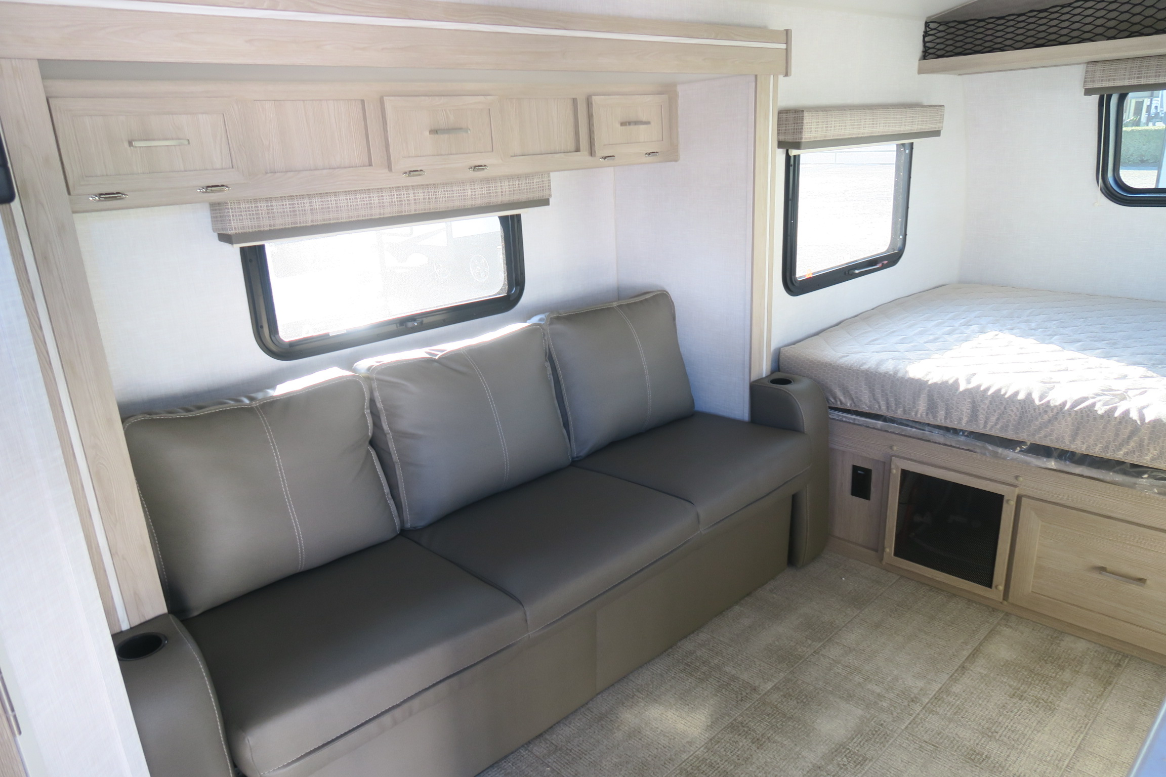 NEW 2021 FLAGSTAFF EPRO 19FBS Overview Berryland Campers