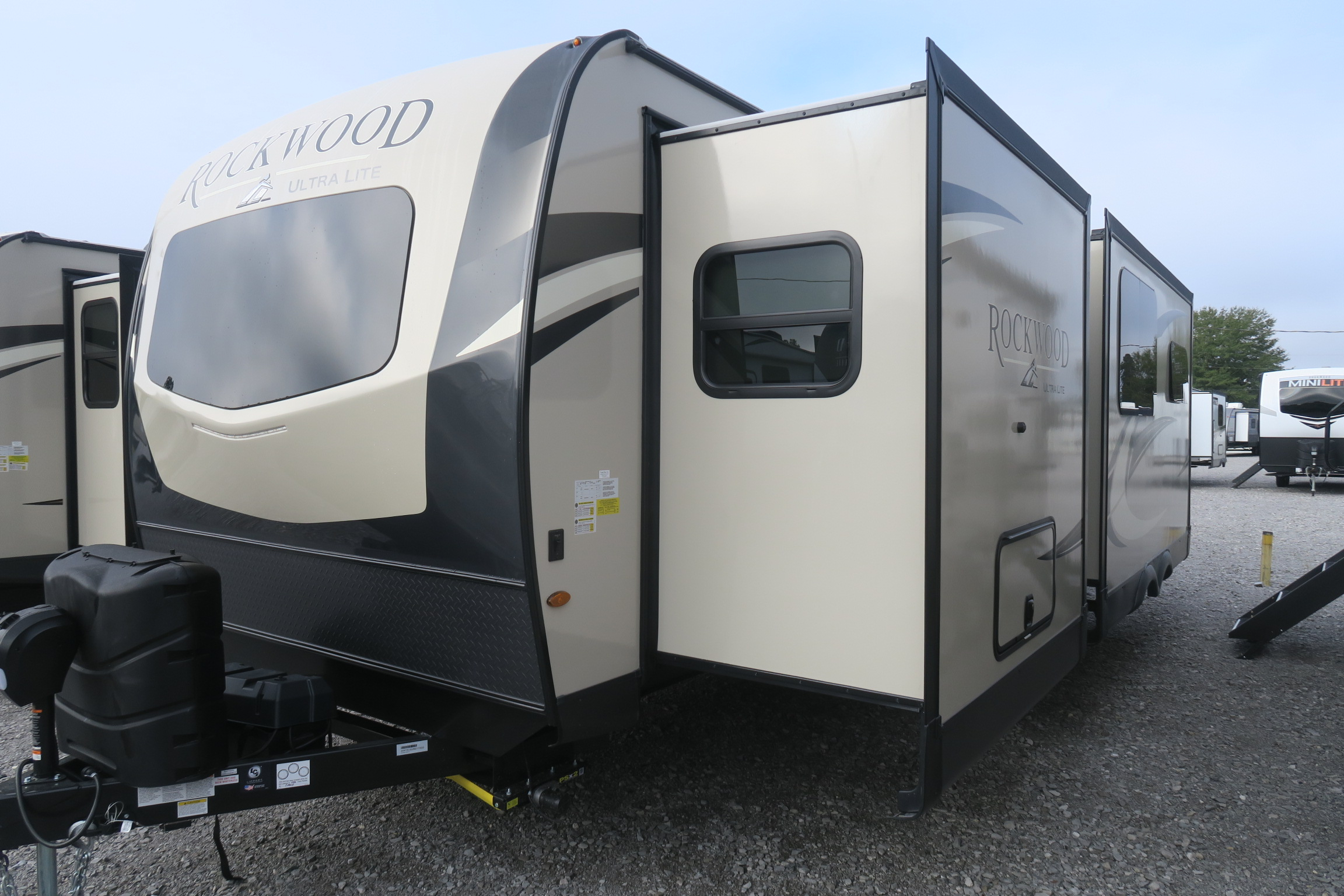 NEW 2021 ROCKWOOD ULTRA LITE 2614BS Overview Berryland Campers