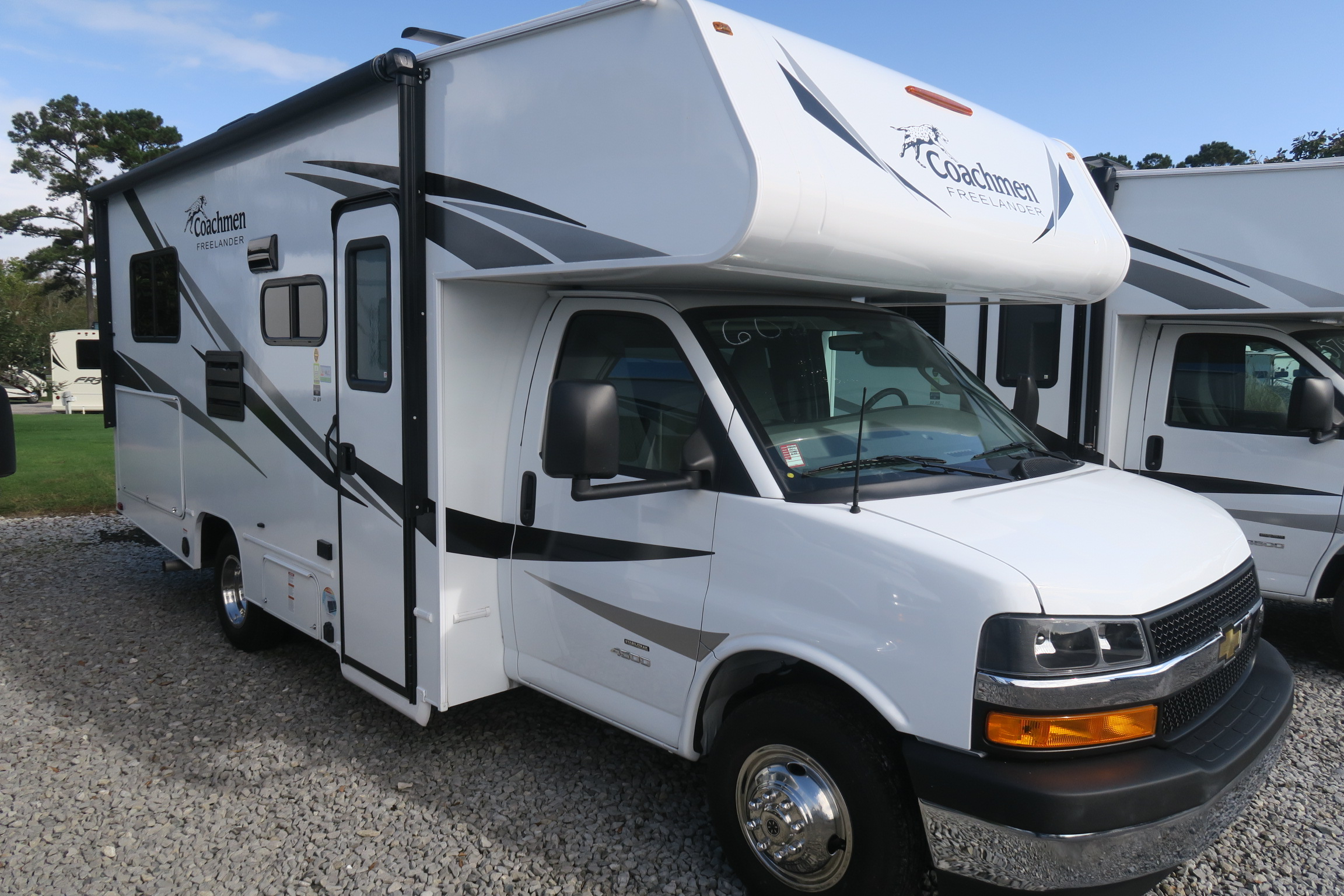 NEW 2021 FREELANDER 21QBC Overview Berryland Campers