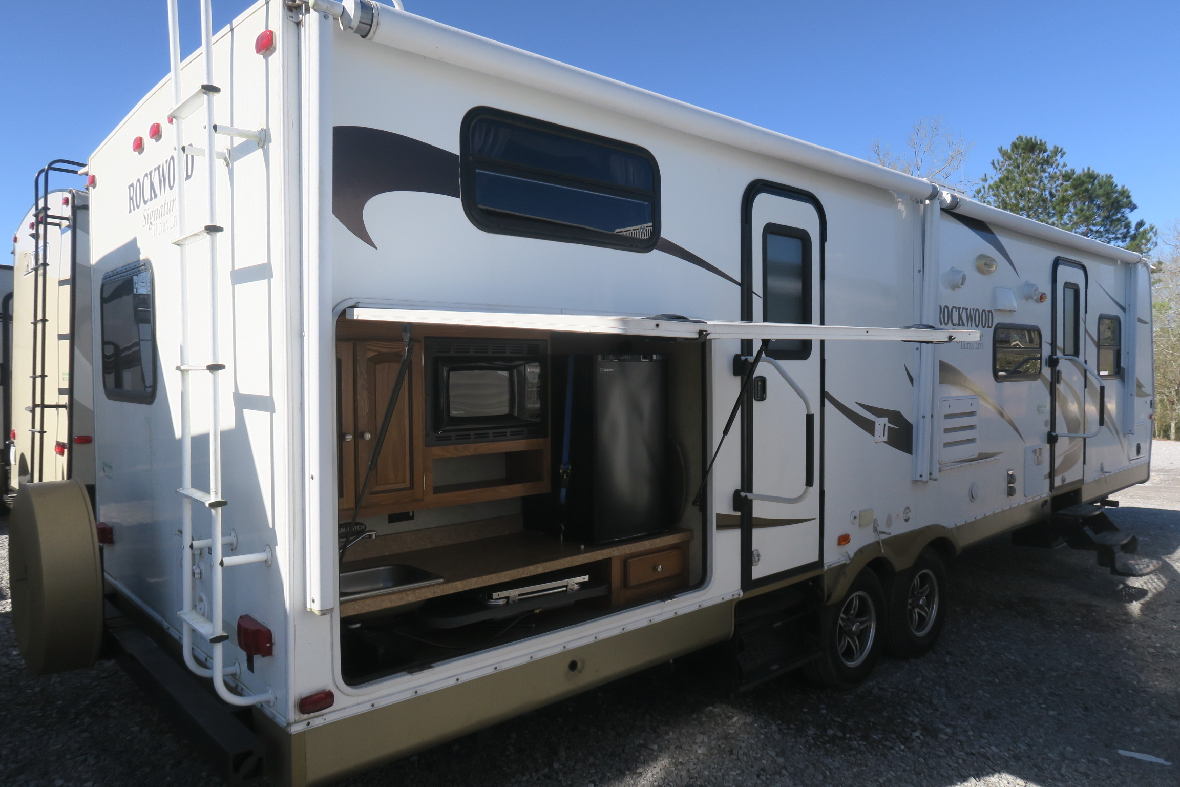 USED 2013 ROCKWOOD 8312SS Overview Berryland Campers